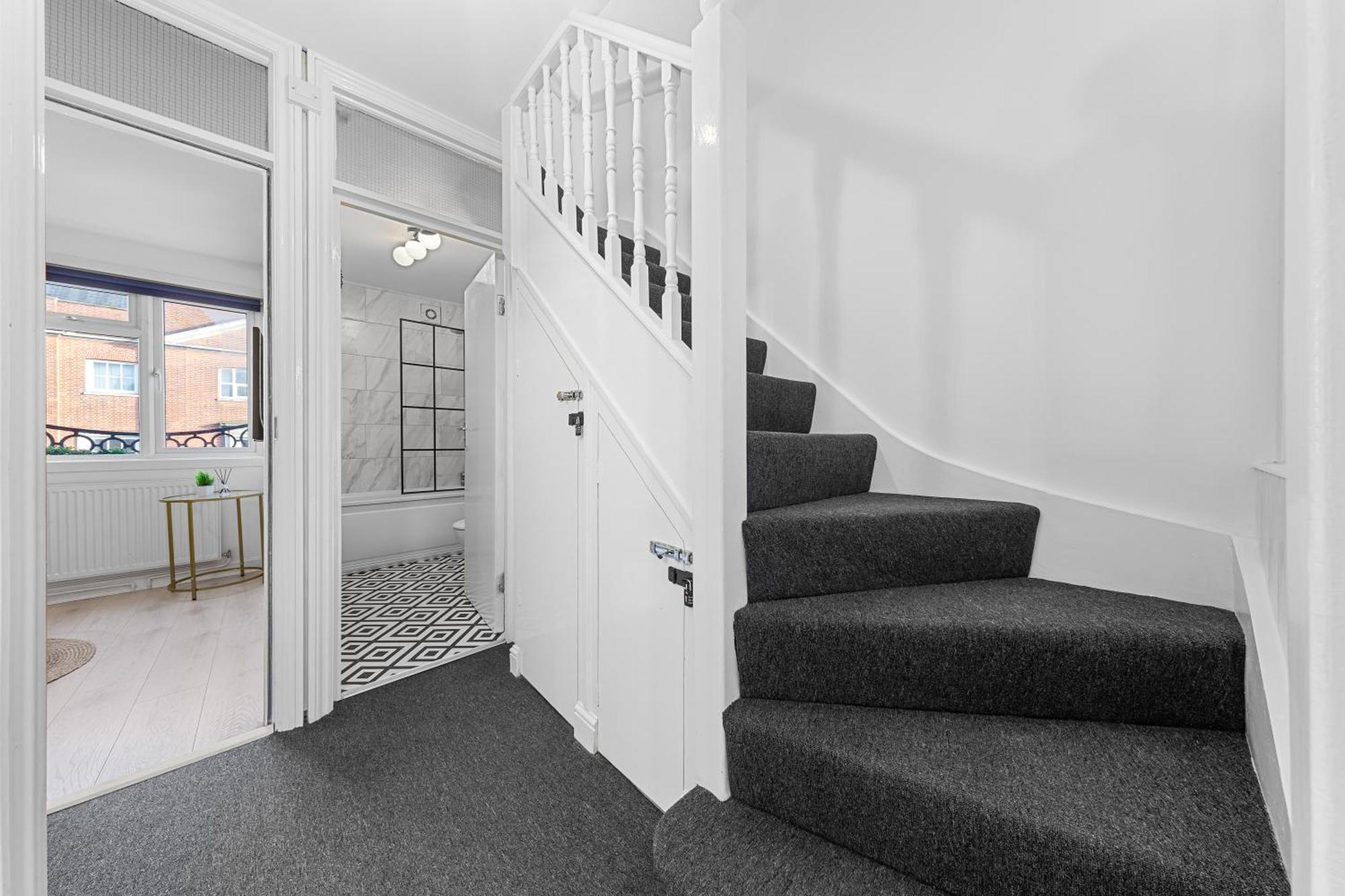 The Holloway Suite - 1Br Modern Apartment Лондон Экстерьер фото